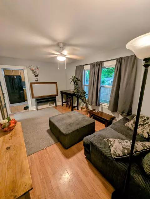 Living - 644 Partridge, Flint, MI 48503 photo 2 of 2