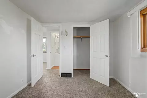 Bedroom - 9901 Secor, Temperance, MI 48182 photo 3 of 5
