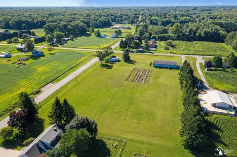 View/Area - 9901 Secor, Temperance, MI 48182 photo 4 of 5