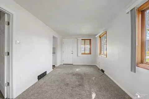 Living - 9901 Secor, Temperance, MI 48182 photo 2 of 2