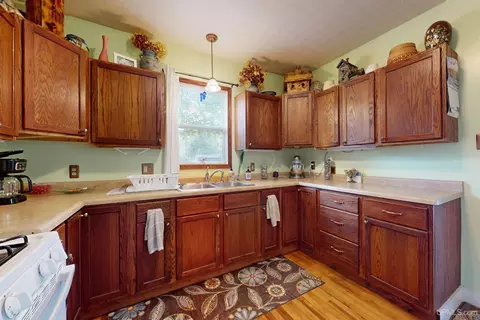 Kitchen - 815 Patriot, Ishpeming, MI 49849 photo 2 of 3