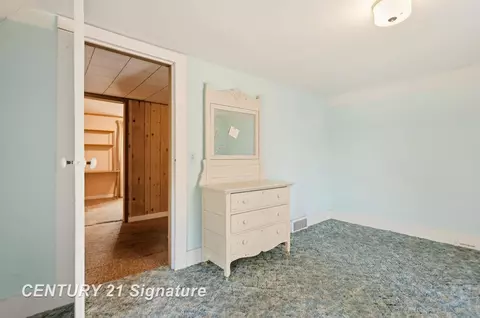 Bedroom - 22335 Ederer, Merrill, MI 48637 photo 3 of 7