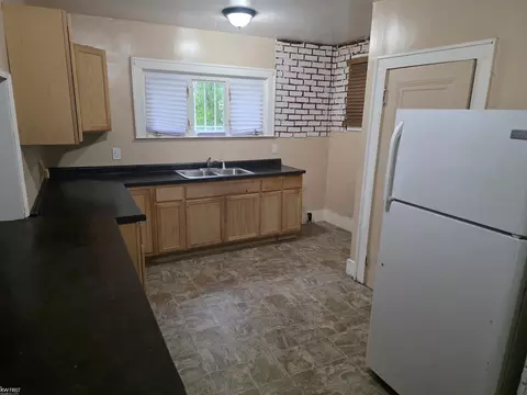 Kitchen - 209 E York, Flint, MI 48505 photo 1 of 3