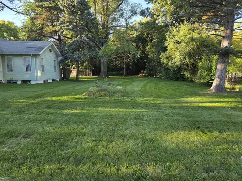 Exterior - 209 E York, Flint, MI 48505 photo 9 of 16