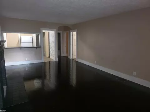 Living - 209 E York, Flint, MI 48505 photo 2 of 7