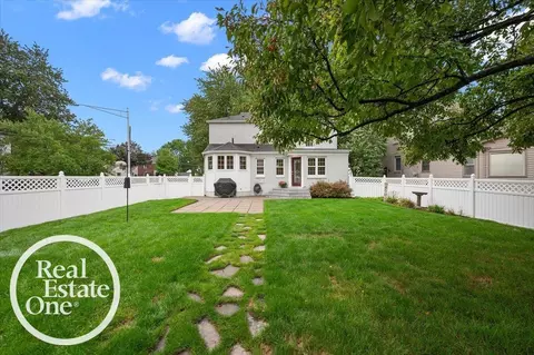 Exterior - 2100 Fleetwood, Grosse Pointe Woods, MI 48236 photo 6 of 18
