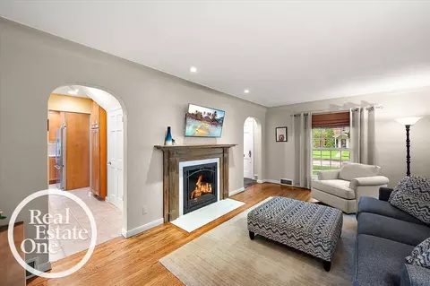 Other - 2100 Fleetwood, Grosse Pointe Woods, MI 48236 photo 3 of 13