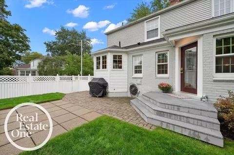 Exterior - 2100 Fleetwood, Grosse Pointe Woods, MI 48236 photo 10 of 18