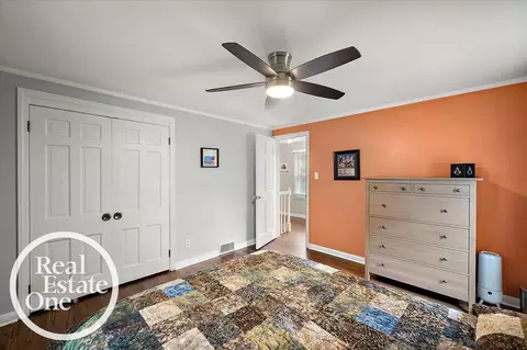 Bedroom - 2100 Fleetwood, Grosse Pointe Woods, MI 48236 photo 5 of 5