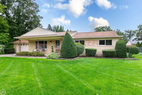 8428 Bellarine, Shelby Township, MI 48316