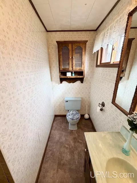 Bath - 727 Michigan, Ishpeming, MI 49849 photo 2 of 3