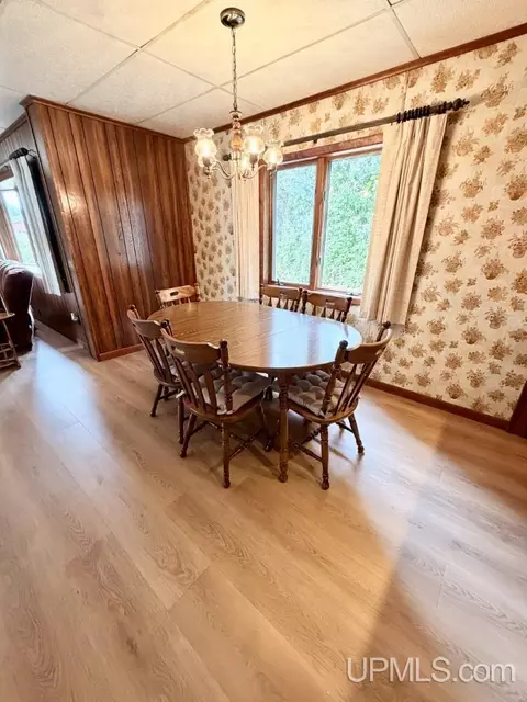 Dining - 727 Michigan, Ishpeming, MI 49849 photo 1 of 1