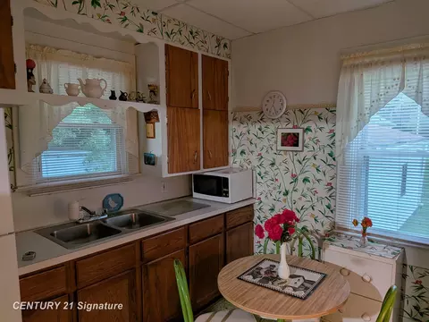 Kitchen - 1038 E Marengo, Flint, MI 48505 photo 1 of 2