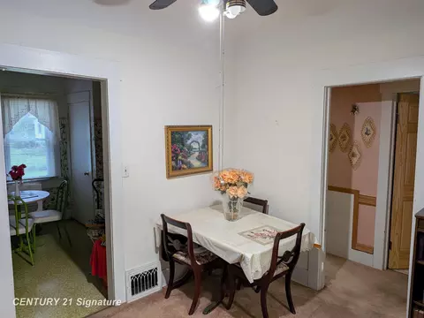 Dining - 1038 E Marengo, Flint, MI 48505 photo 1 of 2