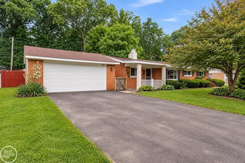 52161 Brentwood, Shelby Township, MI 48316