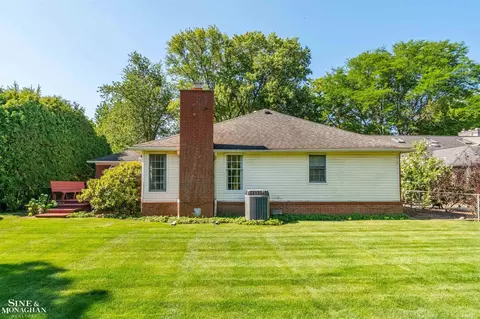 520 Hampton, Grosse Pointe Woods, MI 48236 photo 32
