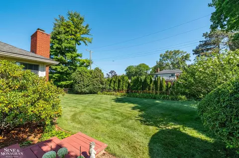 520 Hampton, Grosse Pointe Woods, MI 48236 photo 30