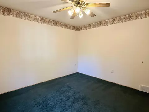 Bedroom - 1621 Loebrich, Gladwin, MI 48624 photo 4 of 9