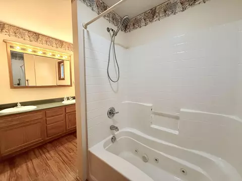 Bath - 1621 Loebrich, Gladwin, MI 48624 photo 1 of 6