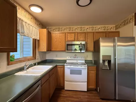 Kitchen - 1621 Loebrich, Gladwin, MI 48624 photo 3 of 7