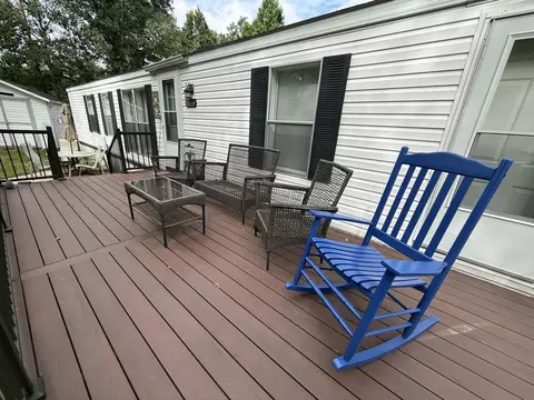 Exterior - 1859 Pratt Lk, Gladwin, MI 48624 photo 2 of 10