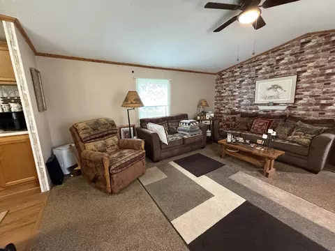 Living - 1859 Pratt Lk, Gladwin, MI 48624 photo 3 of 5