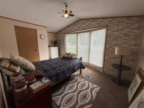 Bedroom - 1859 Pratt Lk, Gladwin, MI 48624 photo 6 of 8