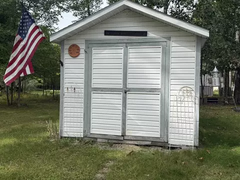 Exterior - 1859 Pratt Lk, Gladwin, MI 48624 photo 6 of 10