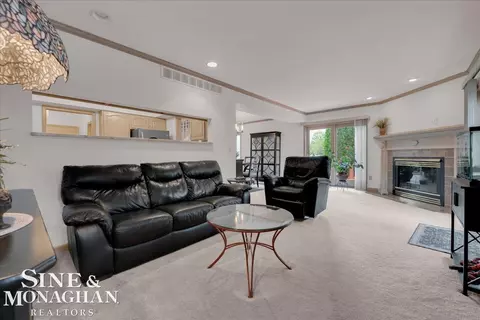 Living - 150 Kenyon, Algonac, MI 48001 photo 5 of 5