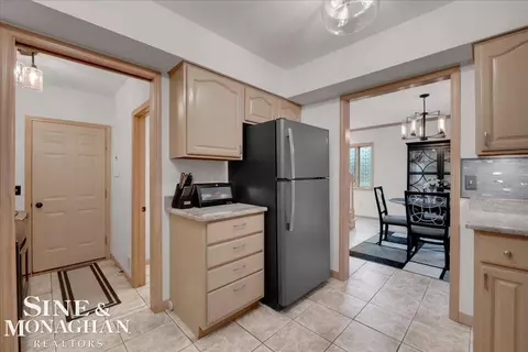 Kitchen - 150 Kenyon, Algonac, MI 48001 photo 4 of 4