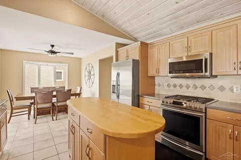 Kitchen - 1100 Cove, Au Gres, MI 48703 photo 4 of 4