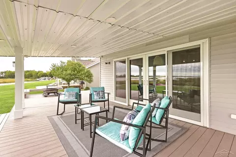 Exterior - 1100 Cove, Au Gres, MI 48703 photo 6 of 13