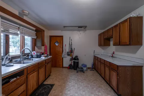 Kitchen - 820 E Main, Owosso, MI 48867 photo 3 of 4