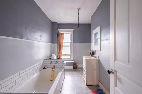 Bath - 820 E Main, Owosso, MI 48867 photo 1 of 2