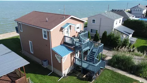 4358 10th, Luna Pier, MI 48157