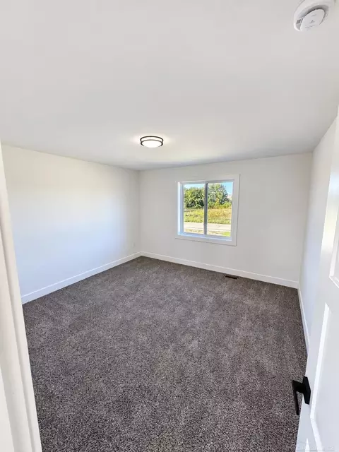 Bedroom - 45537 Gable, Macomb, MI 48044 photo 3 of 4