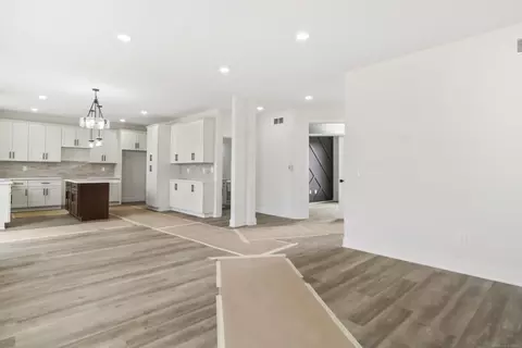 Entry Way - 45537 Gable, Macomb, MI 48044 photo 2 of 4