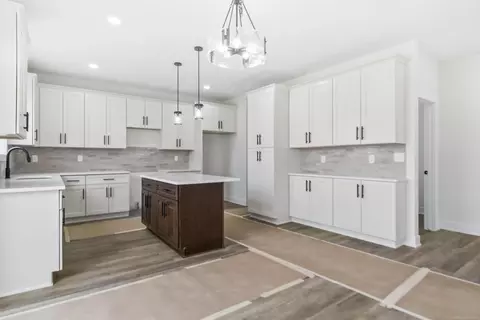 Entry Way - 45537 Gable, Macomb, MI 48044 photo 1 of 4