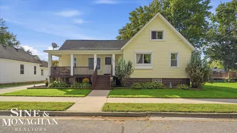 709 Robertson, Marine City, MI 48039
