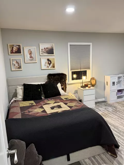 Bedroom - 11706 Crapo Lk, Grayling, MI 49738 photo 2 of 2