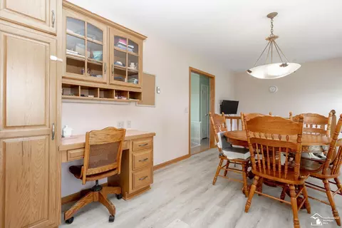 Dining - 270 E Sterns, Temperance, MI 48182 photo 3 of 3