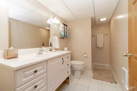 Bath - 270 E Sterns, Temperance, MI 48182 photo 3 of 3