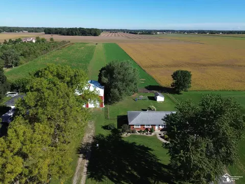 View/Area - 270 E Sterns, Temperance, MI 48182 photo 6 of 9