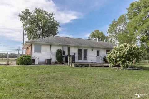 Exterior - 270 E Sterns, Temperance, MI 48182 photo 3 of 9