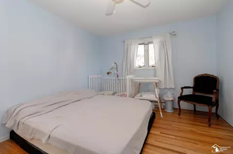 Bedroom - 270 E Sterns, Temperance, MI 48182 photo 2 of 5