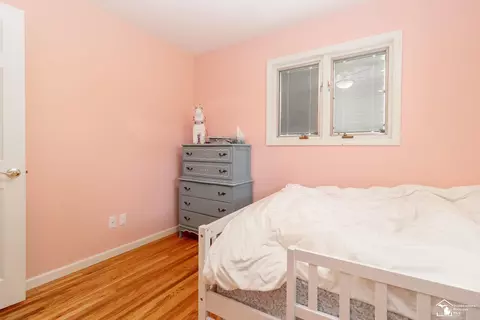 Bedroom - 270 E Sterns, Temperance, MI 48182 photo 5 of 5