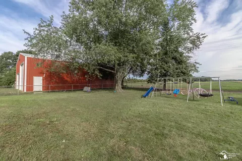 Exterior - 270 E Sterns, Temperance, MI 48182 photo 9 of 9