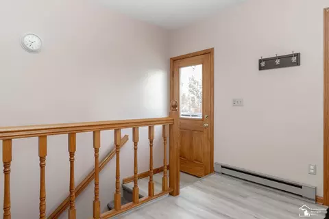 Entry Way - 270 E Sterns, Temperance, MI 48182 photo 3 of 4