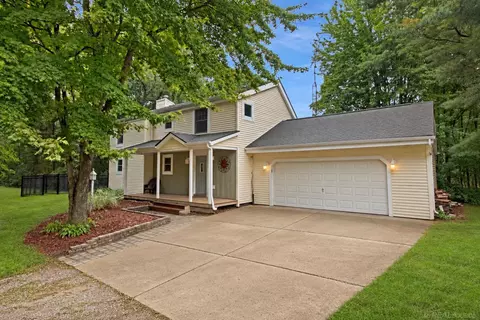 496 Kuwe, Lapeer, MI 48446
