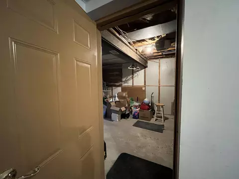Entry Way - 3825 Lapham, Harrison, MI 48625 photo 5 of 6